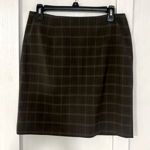 Petite Sophisticate Brown skirt